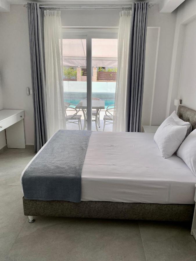 Interni Luxury Living Apartment นิกิติ ภายนอก รูปภาพ