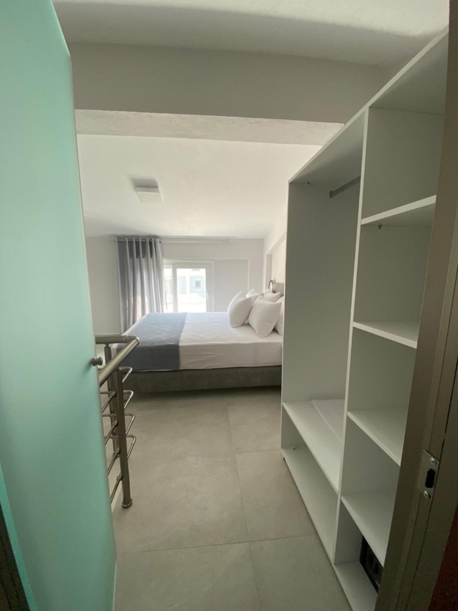 Interni Luxury Living Apartment นิกิติ ภายนอก รูปภาพ