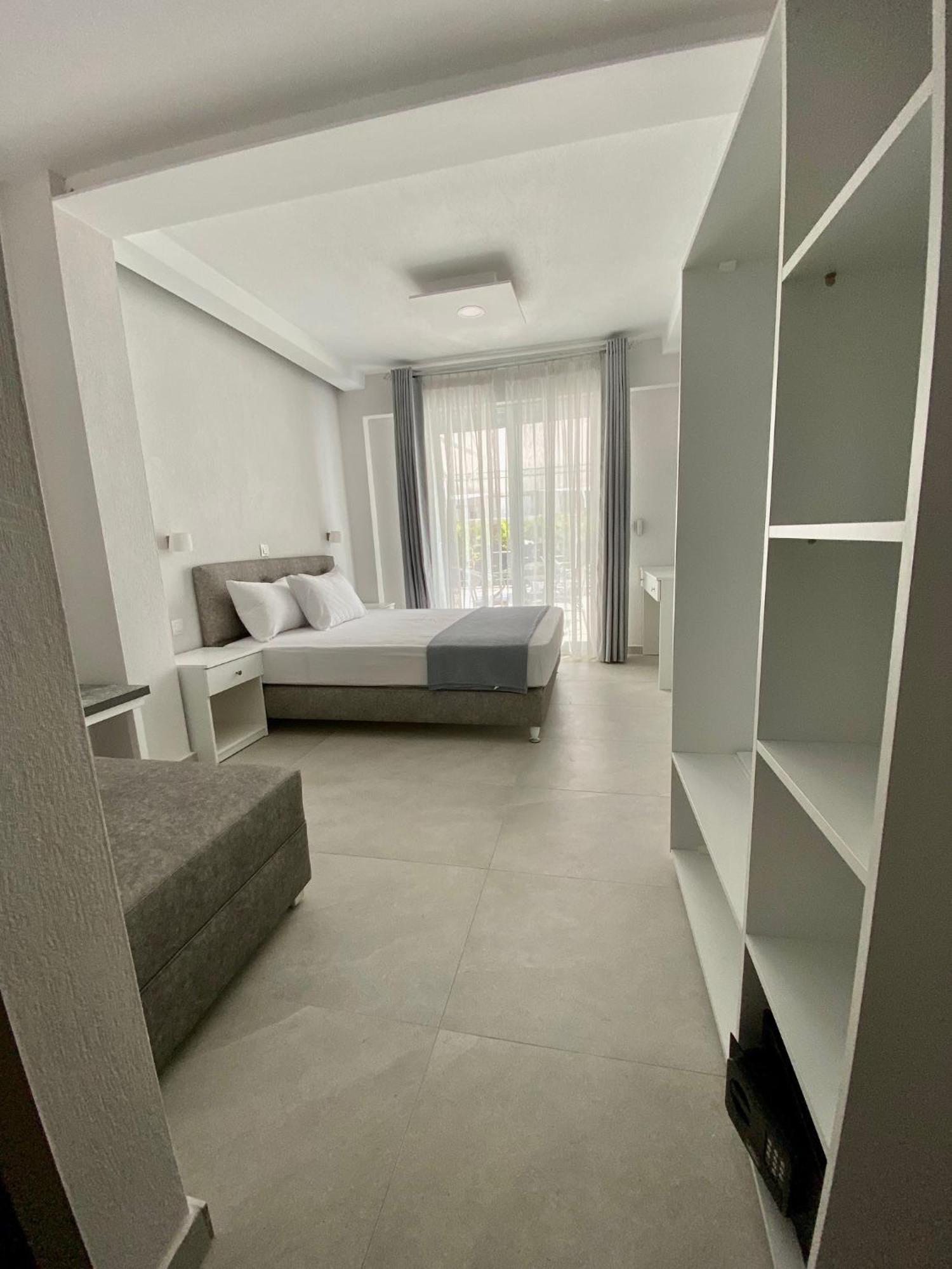 Interni Luxury Living Apartment นิกิติ ภายนอก รูปภาพ
