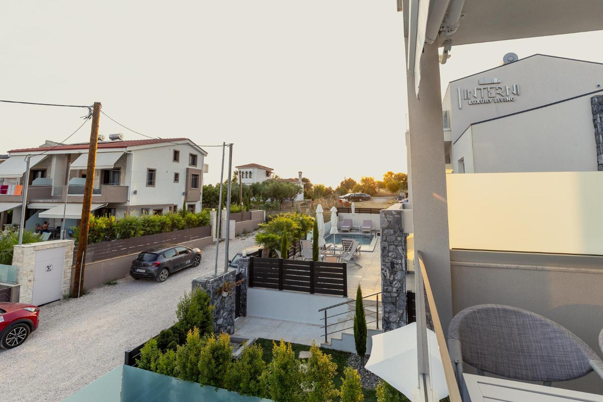 Interni Luxury Living Apartment นิกิติ ภายนอก รูปภาพ