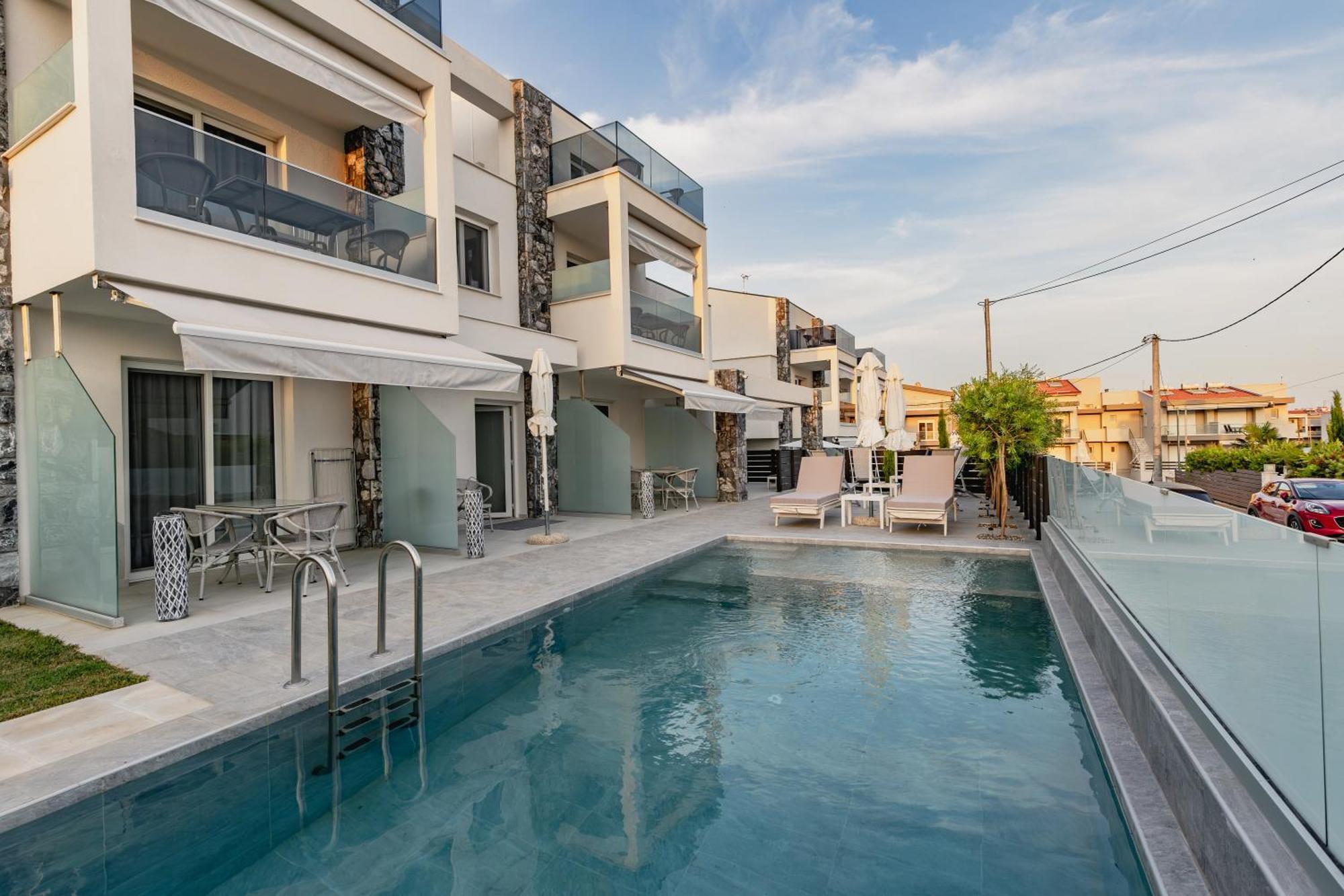 Interni Luxury Living Apartment นิกิติ ภายนอก รูปภาพ